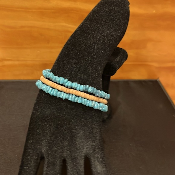 5 Stretch Bracelets - Picture 4 of 6